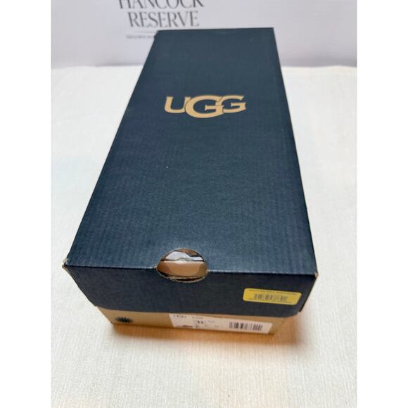 UGG Men’s Scuff Slippers Burgundy Suede Shearling Lined Size 11 - Picture 2 of 6